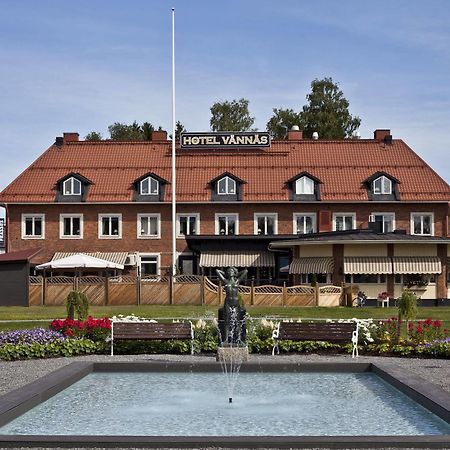 Hotel Vaennaes Vannas ภายนอก รูปภาพ
