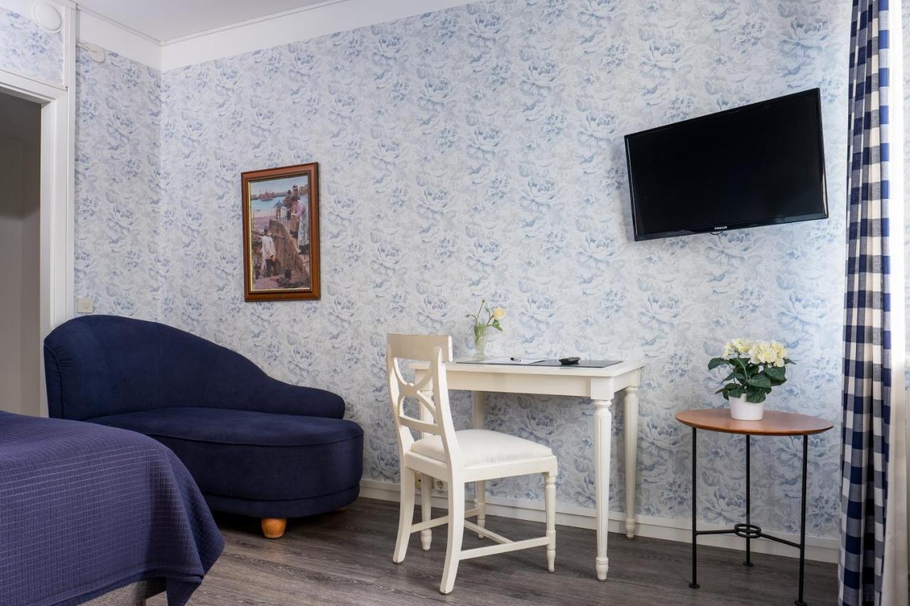 Hotel Vaennaes Vannas ภายนอก รูปภาพ