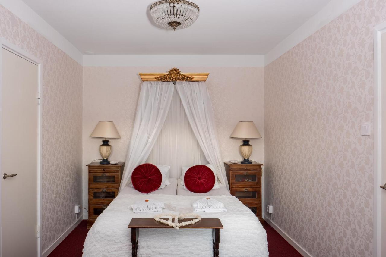 Hotel Vaennaes Vannas ภายนอก รูปภาพ